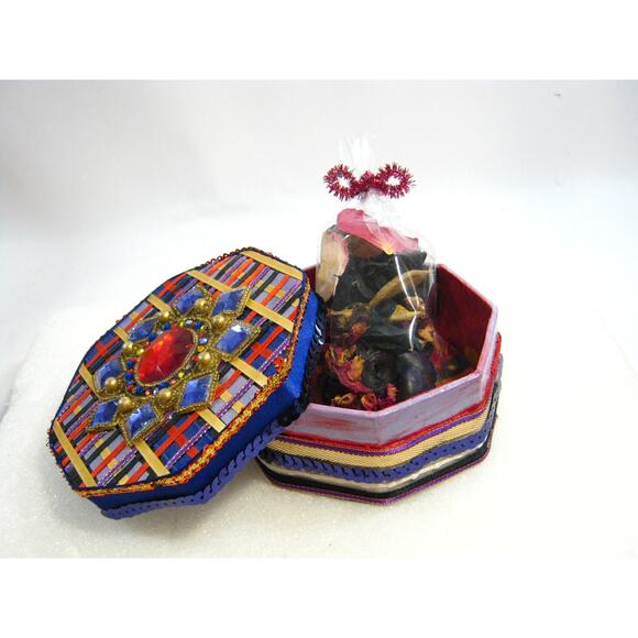Keepsake Jewelry Prayer Box for Mementos Trinkets Jewelry Desk Items Potpourri - Picture 2 of 9